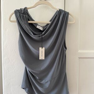 Aritzia Gallery Top